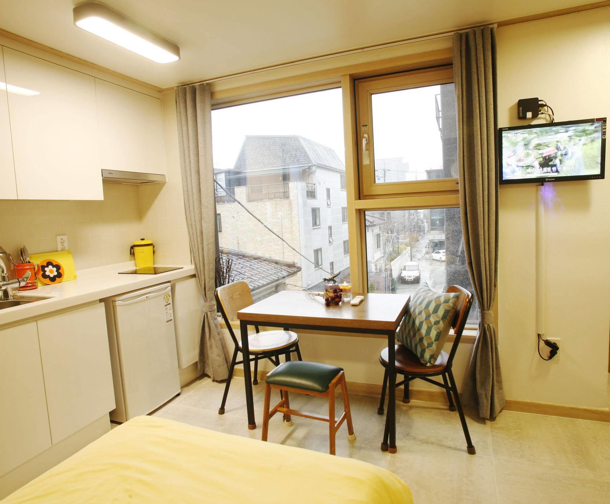 Lee & No Guesthouse Hongdae Seul Exterior foto